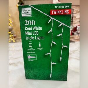 Home Accents Holiday 200 "Twinkling" LED Icicle Lights Cool White Xmas Weddings